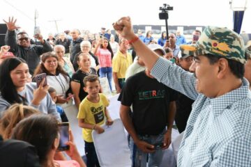 Nicolás Maduro: Navidades felices son la vacuna ante el odio y el fascismo